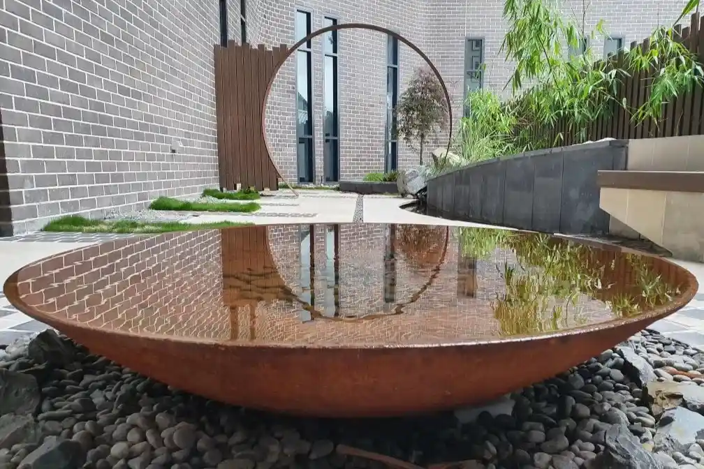 Commercial landscaping